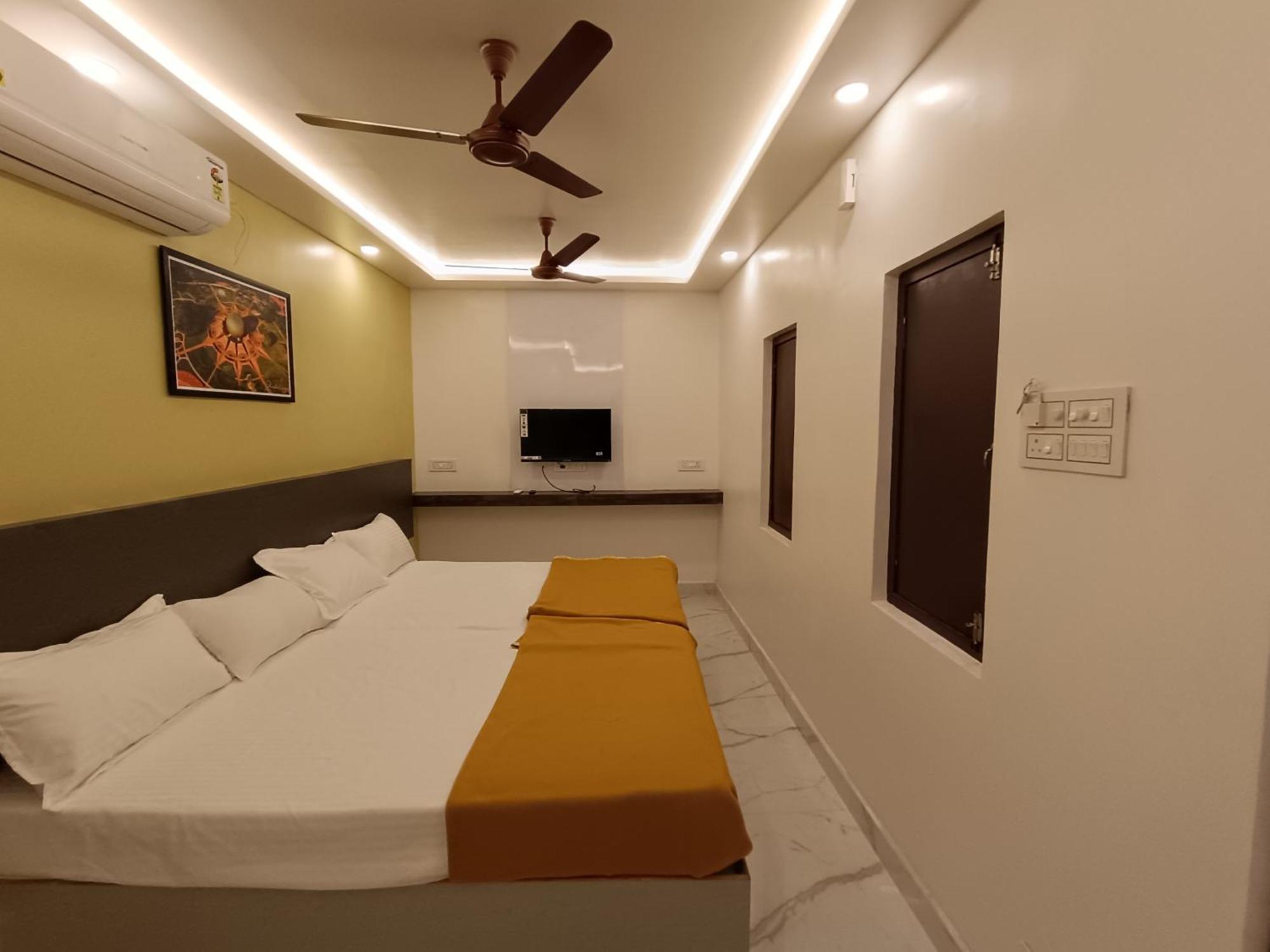 Arul Residency Hotel Pondicherry Exterior photo